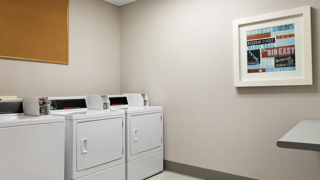 Photo of Bedroom in Kenner - Louis Armstrong International Airport