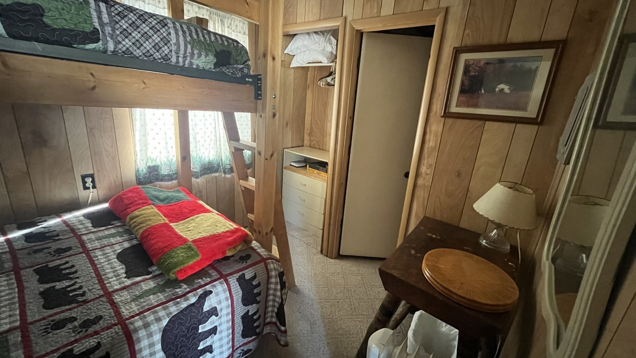 Photo of Bedroom in Hulbert