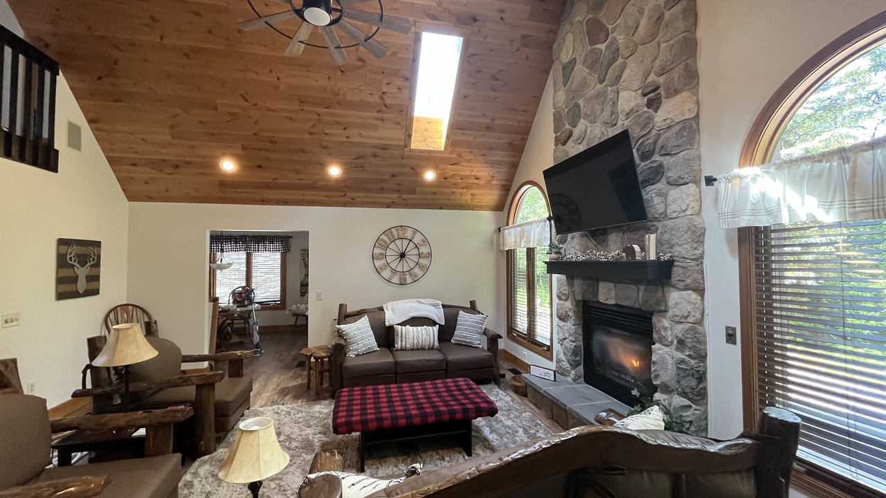 Photo of Livingroom in Thompsonville