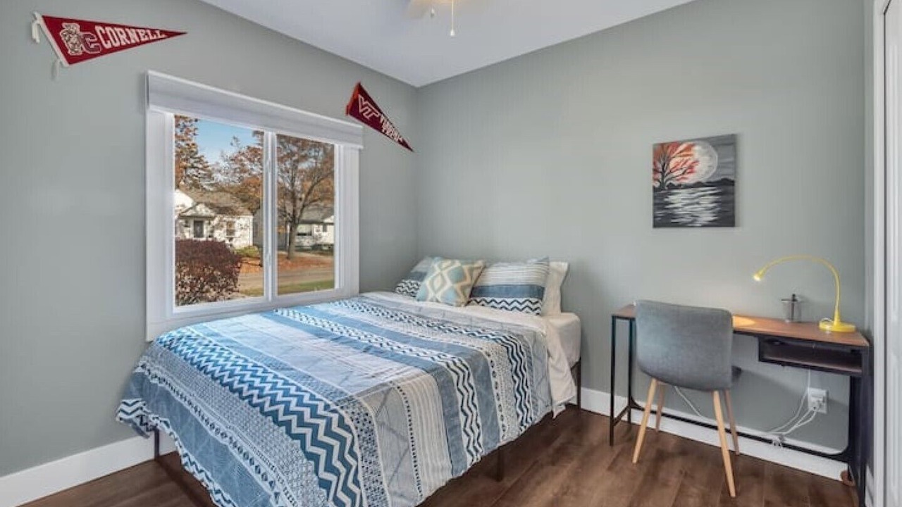 Photo of Bedroom in Hazel Park