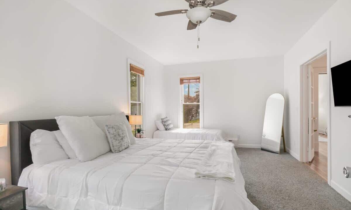 Photo of Bedroom in Michigan City
