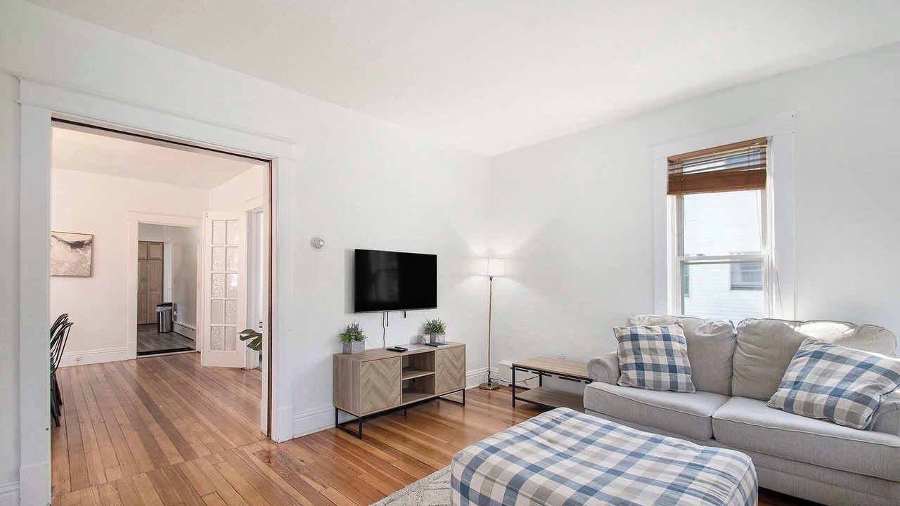 Photo of Livingroom in Michigan City