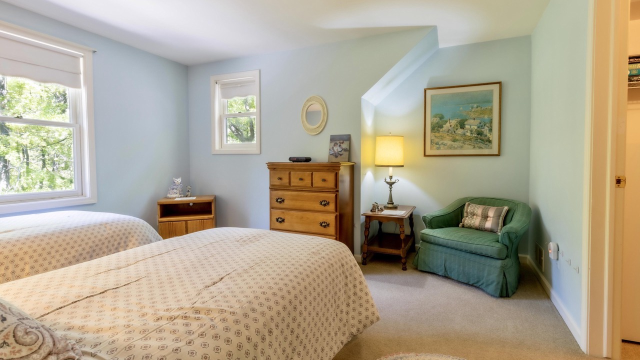 Photo of Bedroom in Northport