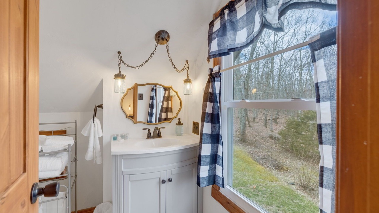 Photo of Bathroom in Doe Run