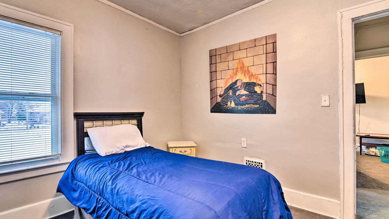 Photo of Bedroom in New Center Detroit