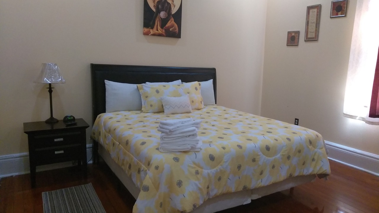 Photo of Bedroom in Holy Cross District