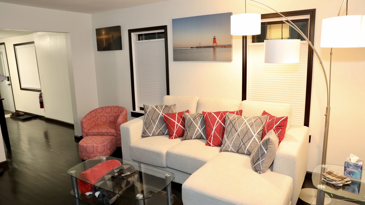 Photo of Livingroom in Hillsdale