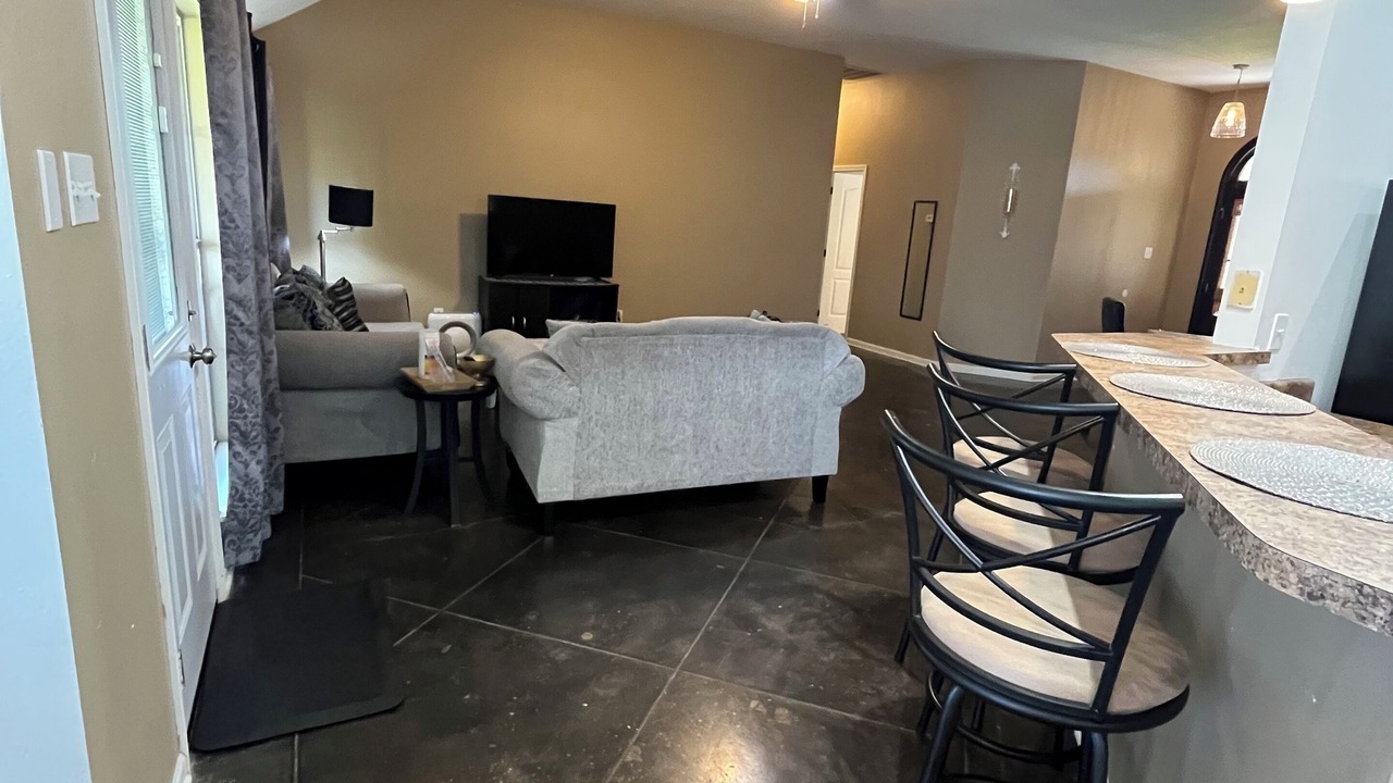 Photo of Livingroom in LaPlace