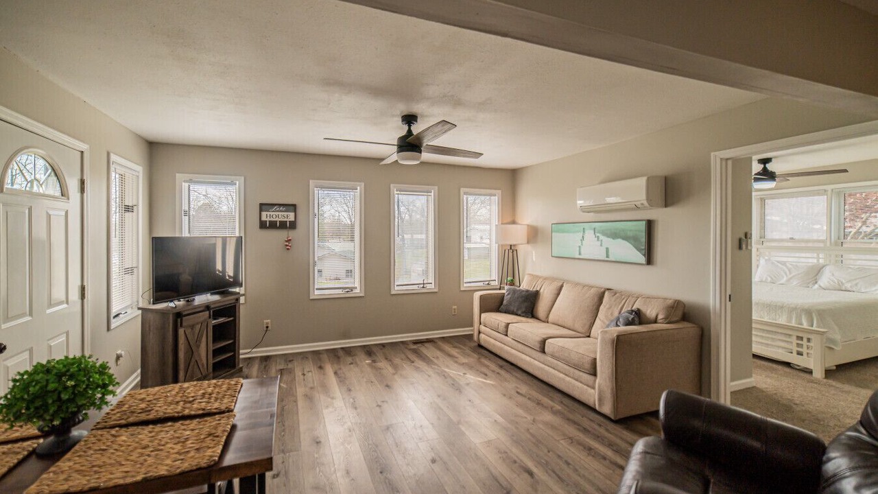 Photo of Livingroom in Gilbertsville