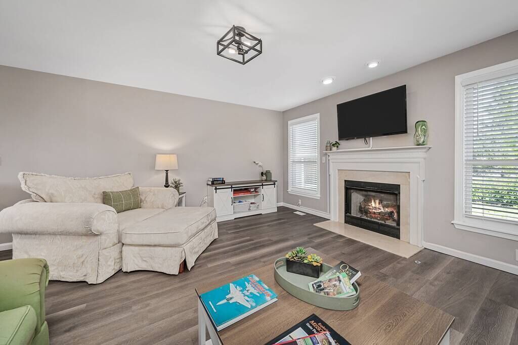 Photo of Livingroom in St. Charles