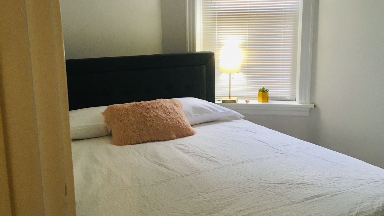 Photo of Bedroom in Logan Square