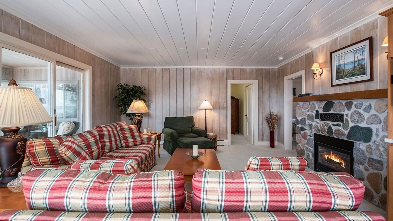 Photo of Livingroom in Harbor Springs