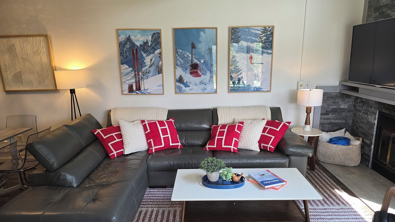 Photo of Livingroom in Harbor Springs