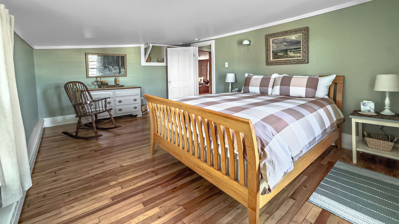 Photo of Bedroom in Calumet