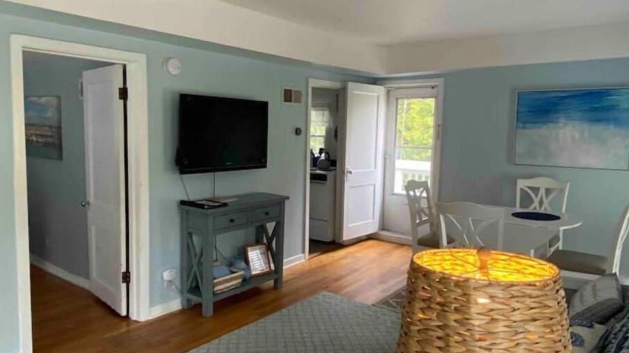 Photo of Livingroom in Saugatuck