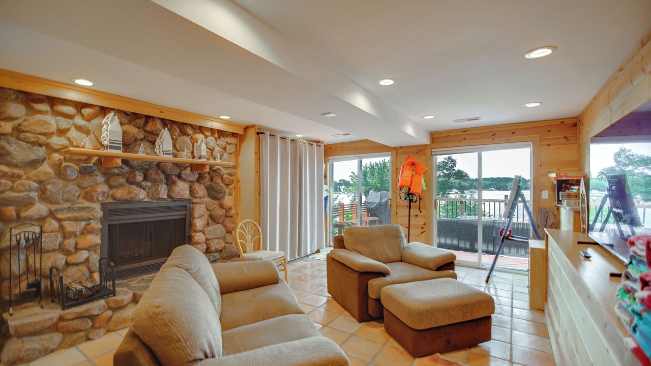 Photo of Bedroom in Fox Lake