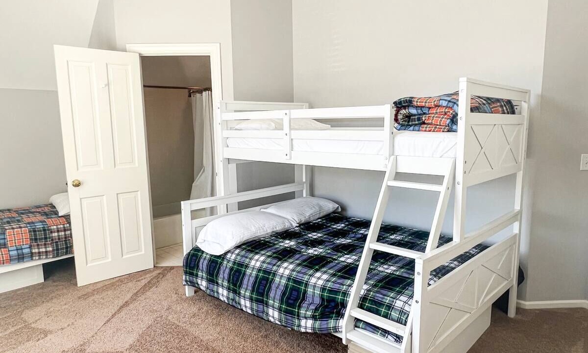 Photo of Bedroom in Harbor Springs