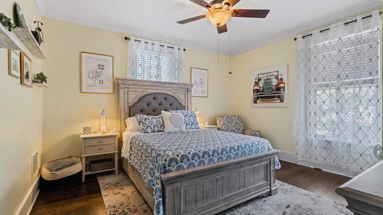 Photo of Bedroom in Cooper-Young Historic District