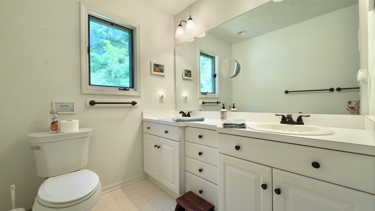 Photo of Bathroom in Frankfort