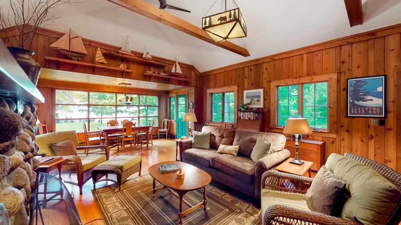 Photo of Livingroom in Empire