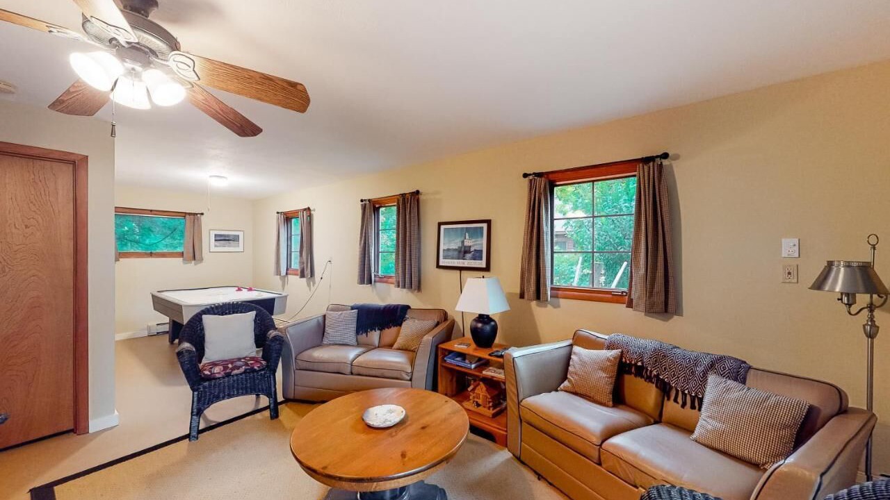 Photo of Livingroom in Empire