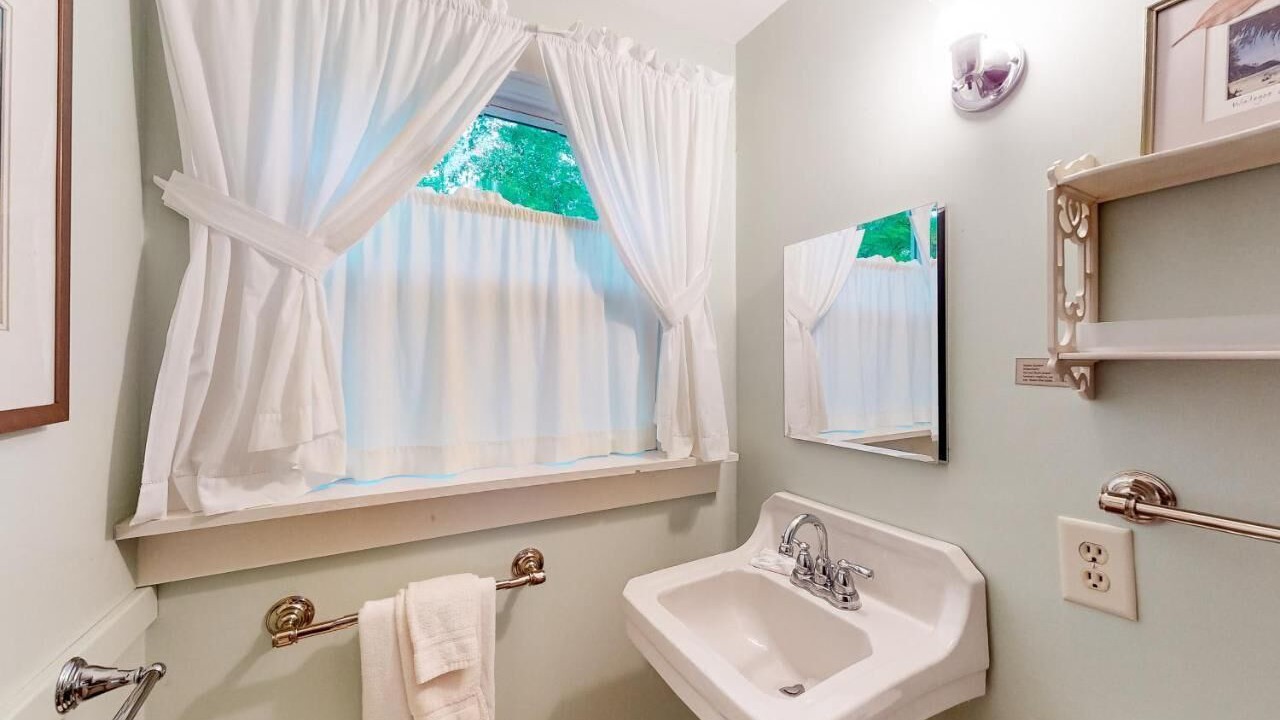 Photo of Bathroom in Empire