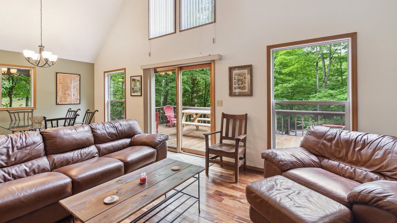 Photo of Livingroom in Bellaire