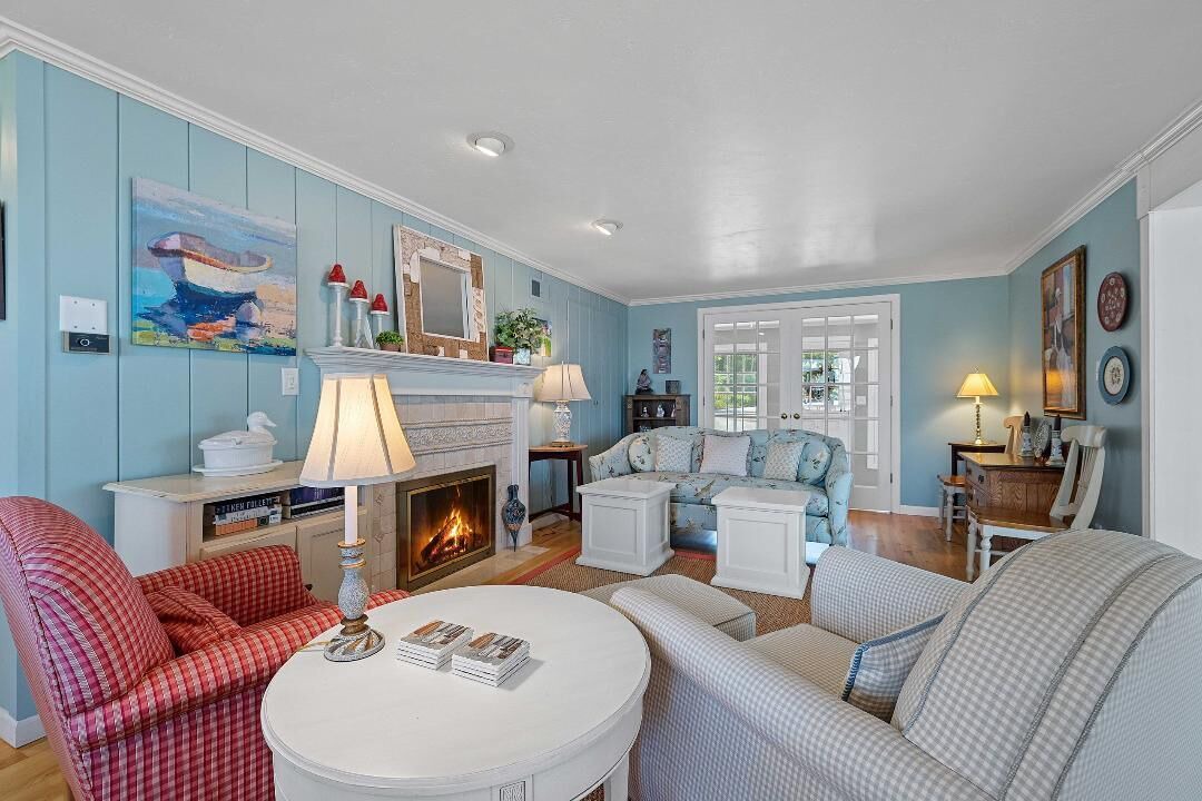 Photo of Livingroom in Allouez