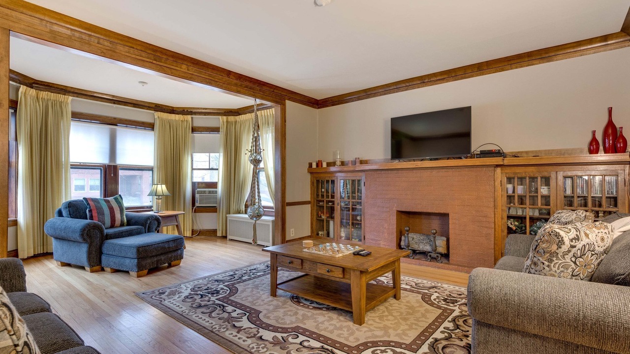 Photo of Livingroom in Rogers Park