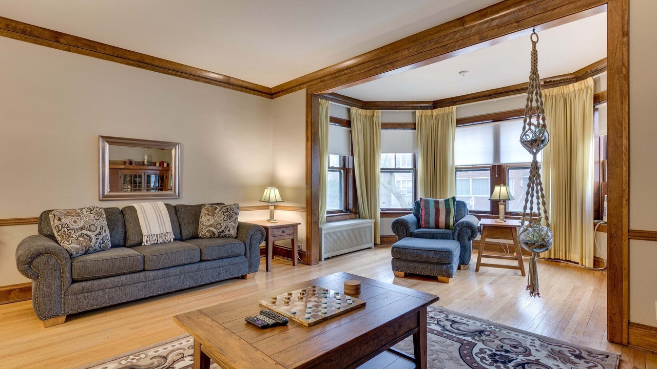 Photo of Bedroom in Rogers Park