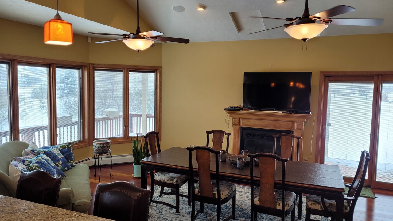 Photo of Livingroom in Acme