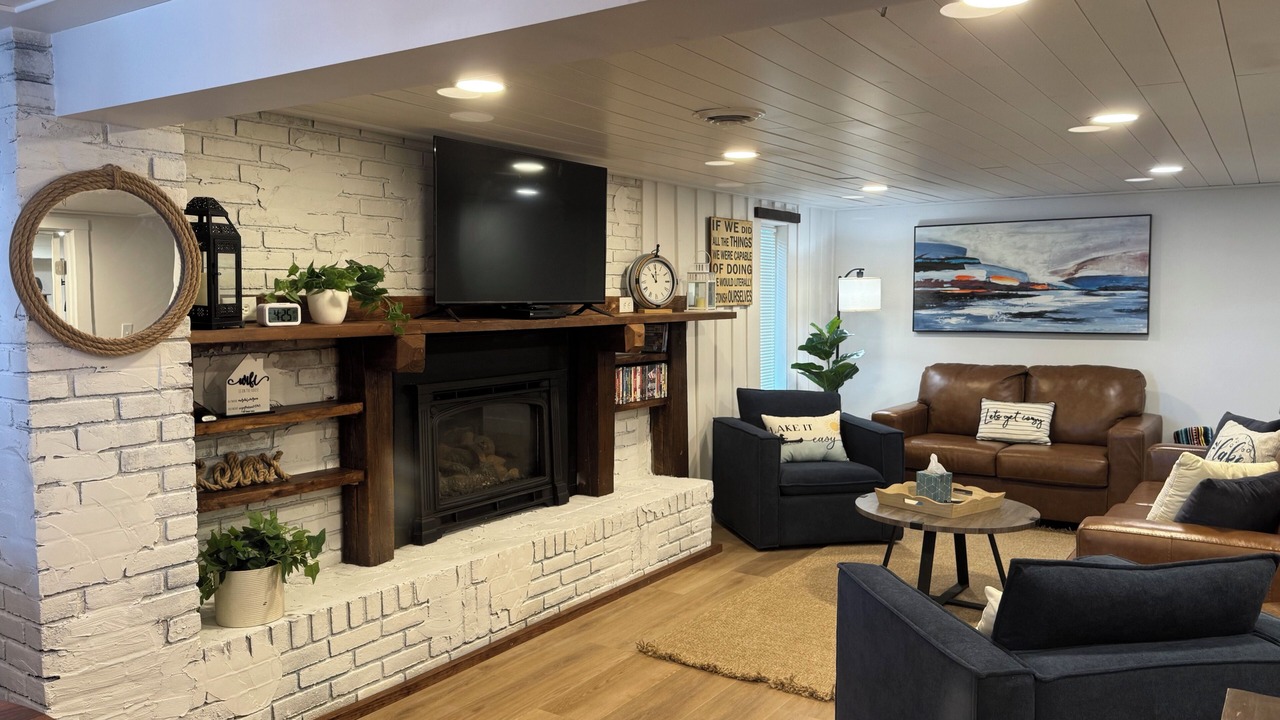 Photo of Livingroom in Lakeview