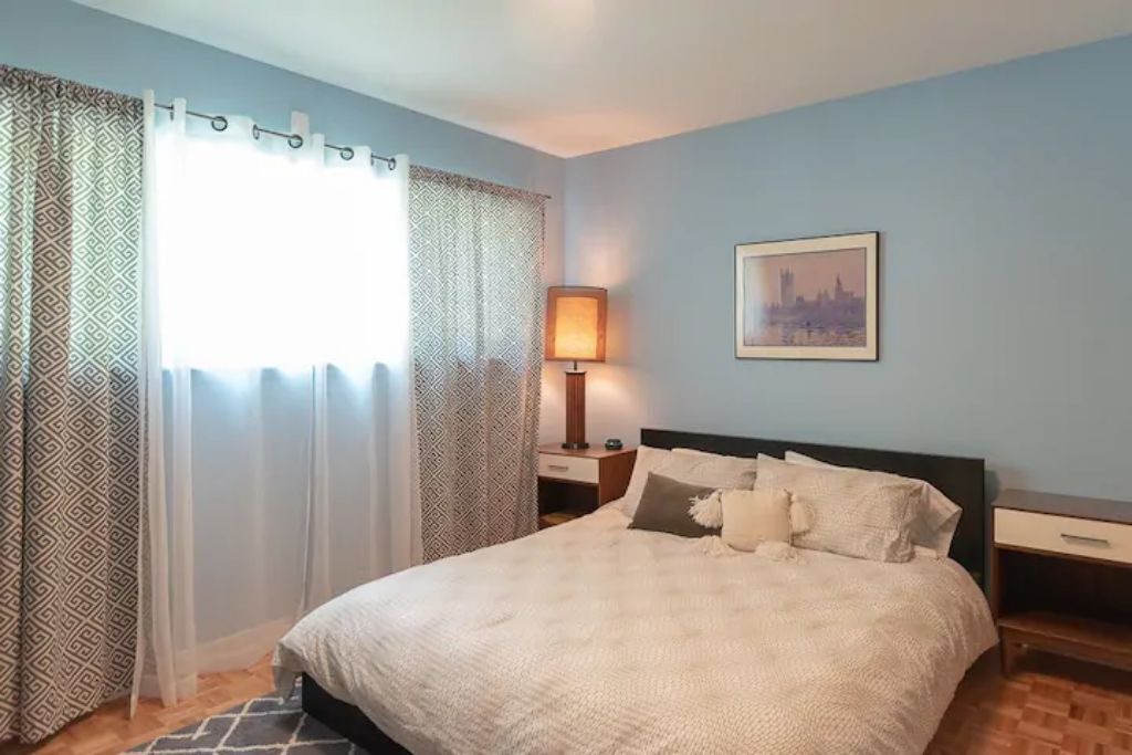 Photo of Bedroom in Miller Beach