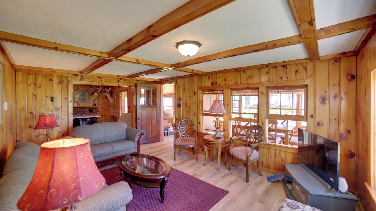 Photo of Livingroom in Oconto