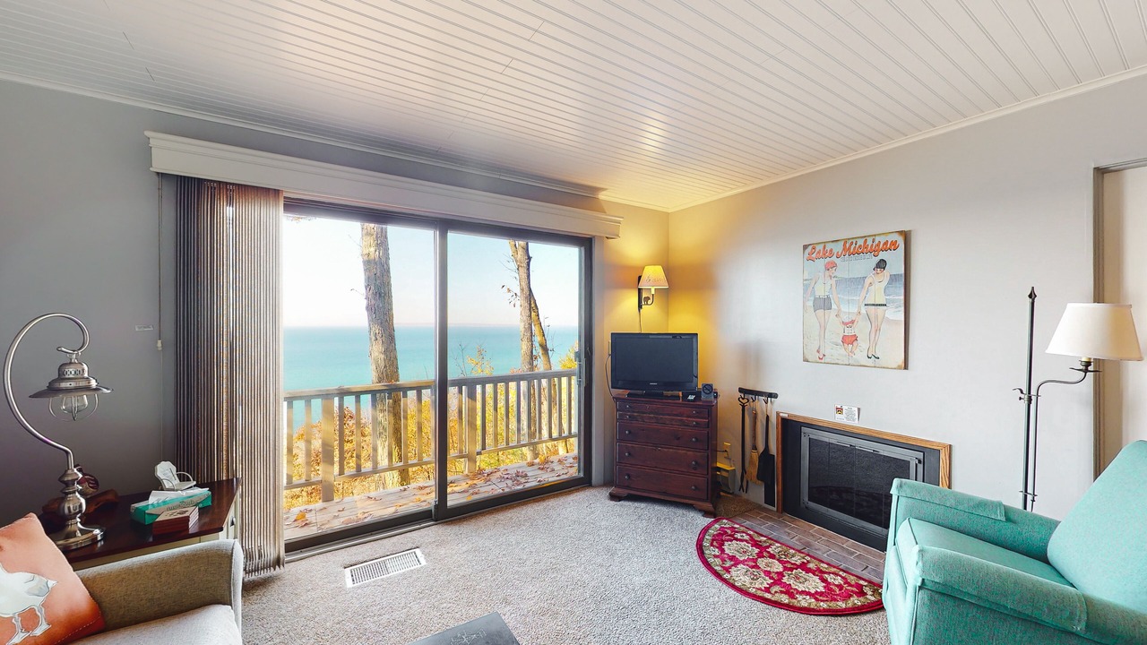 Photo of Livingroom in Maple City