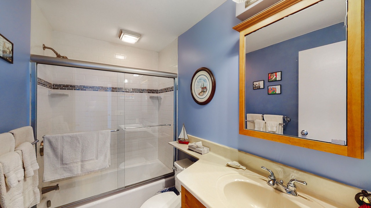 Photo of Bathroom in Maple City