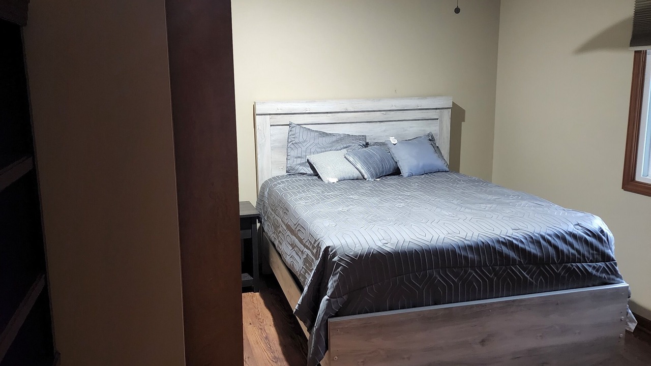 Photo of Bedroom in Lansing