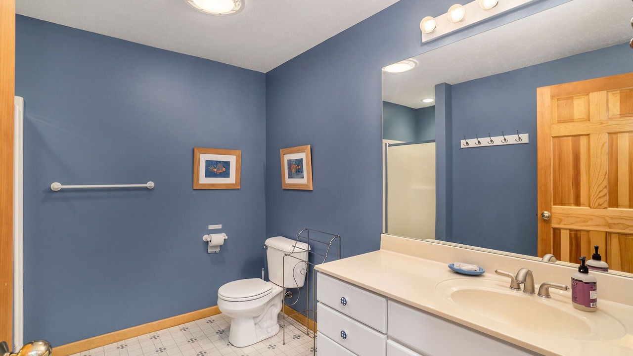 Photo of Bathroom in Glen Arbor