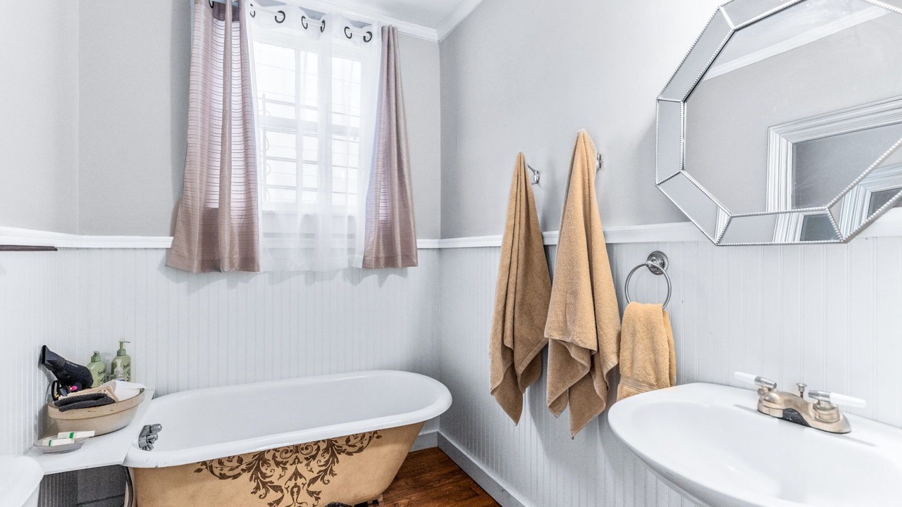Photo of Bathroom in Natchez