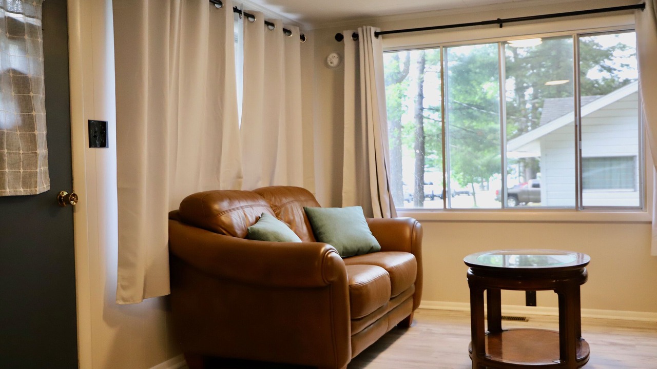 Photo of Livingroom in Higgins Lake