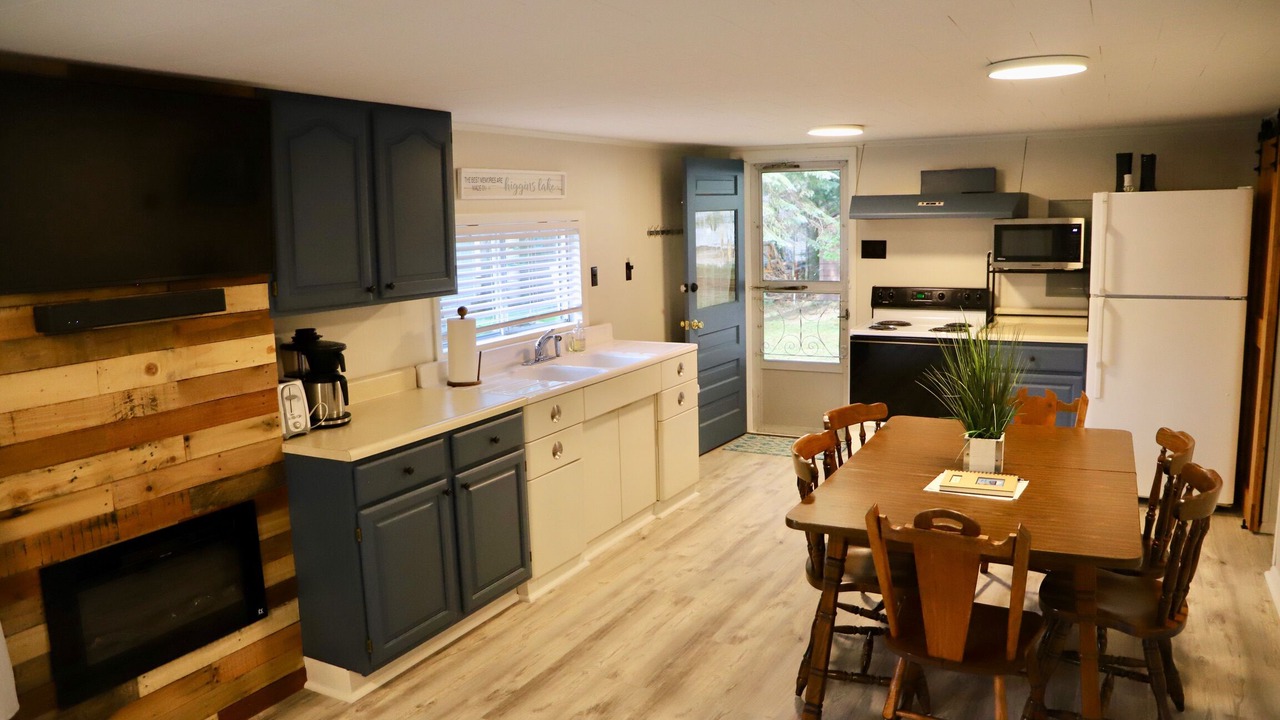 Photo of Kitchen in Higgins Lake
