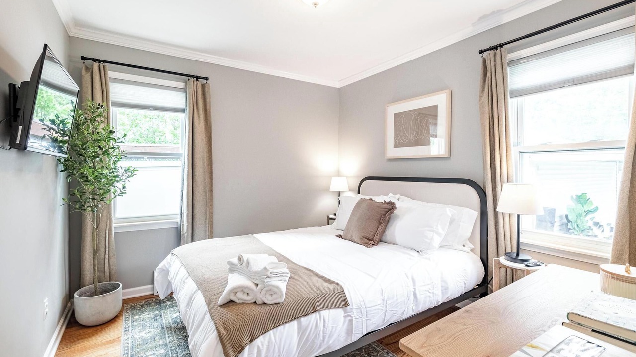 Photo of Bedroom in Berkley