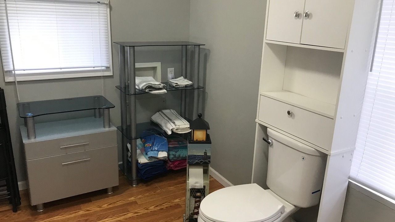 Photo of Bathroom in Lake
