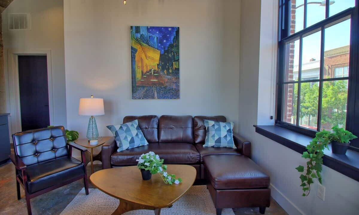 Photo of Livingroom in Midtown