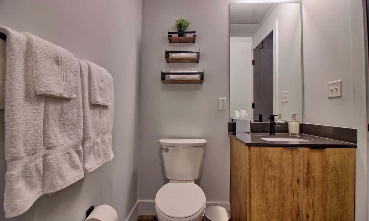 Photo of Bathroom in Midtown