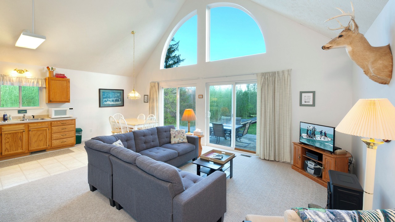 Photo of Livingroom in Maple City