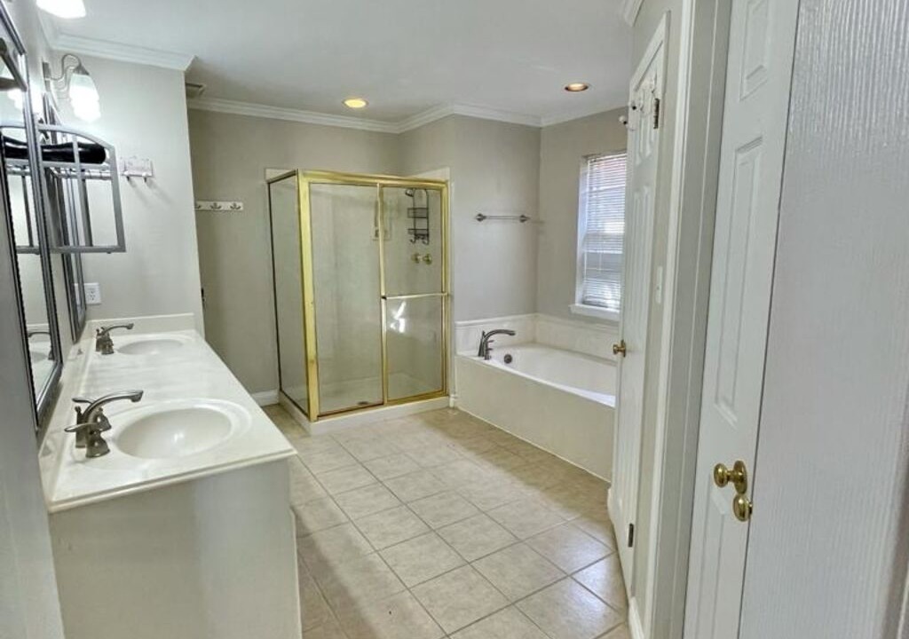 Photo of Bathroom in Benton