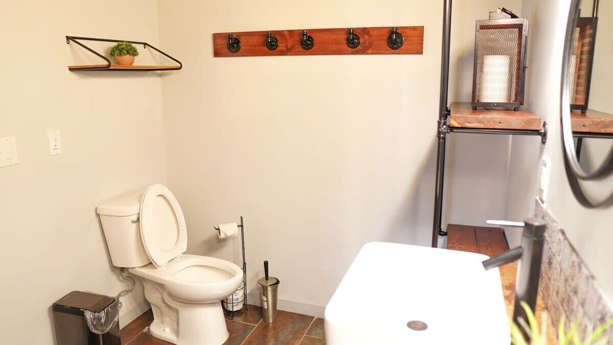 Photo of Bathroom in Niles