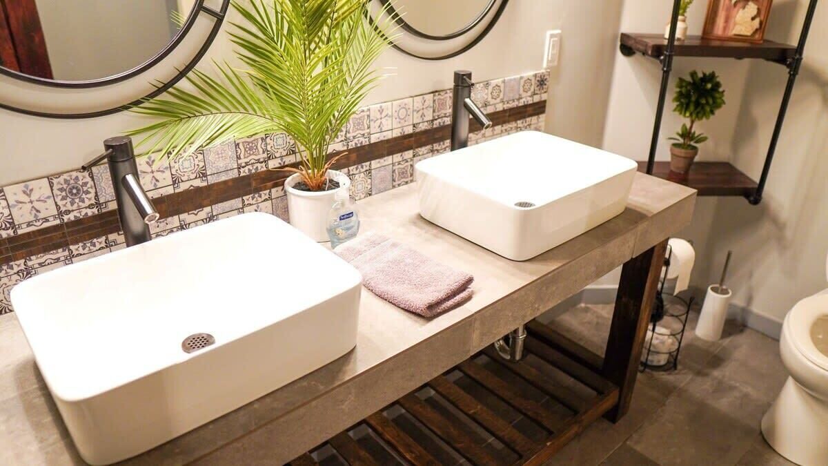 Photo of Bathroom in Niles