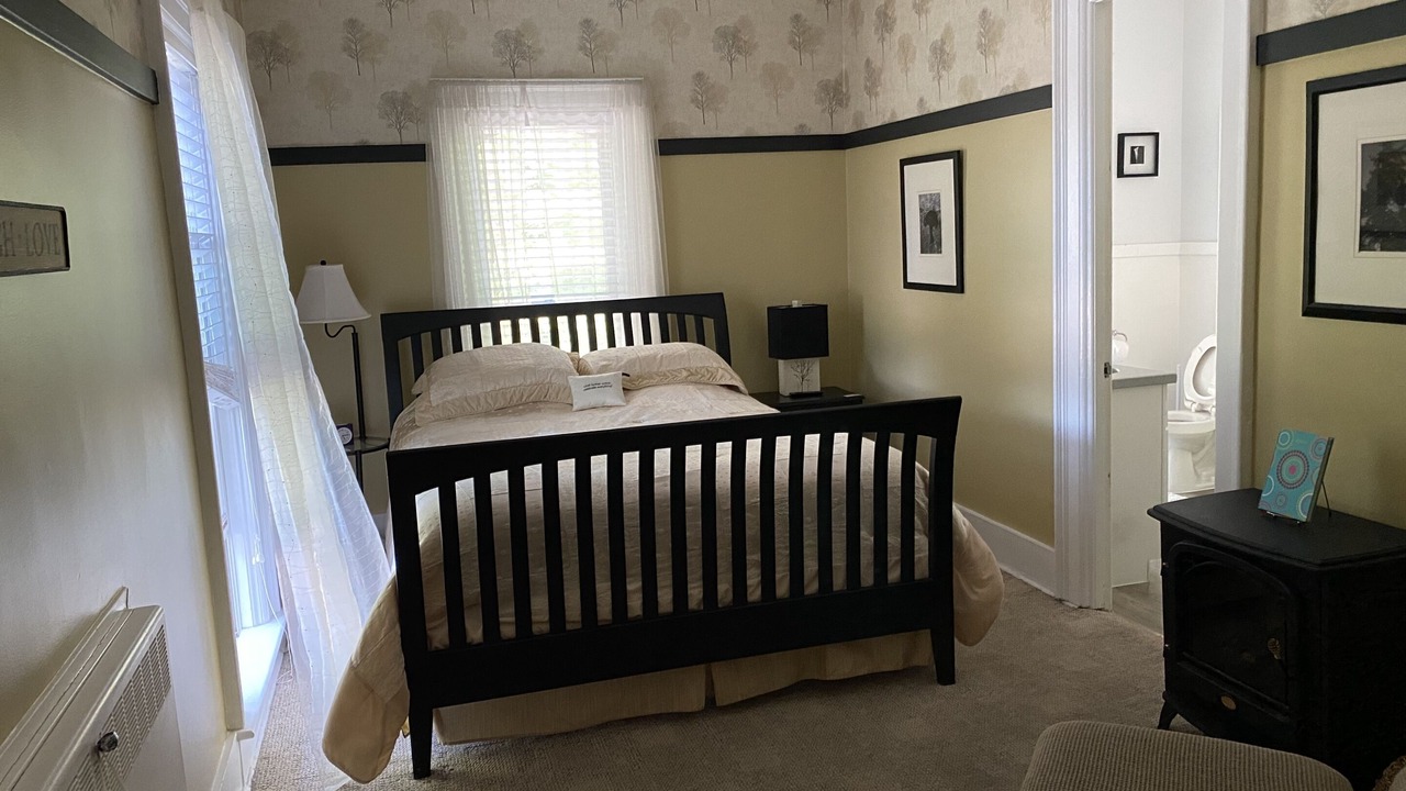 Photo of Bedroom in South Haven